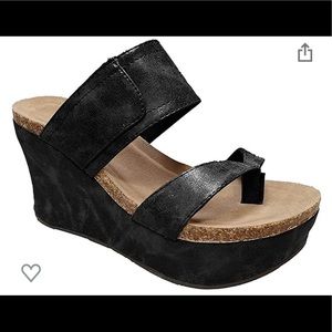 New Women’s Black Slip On Platform Wedges Size 8